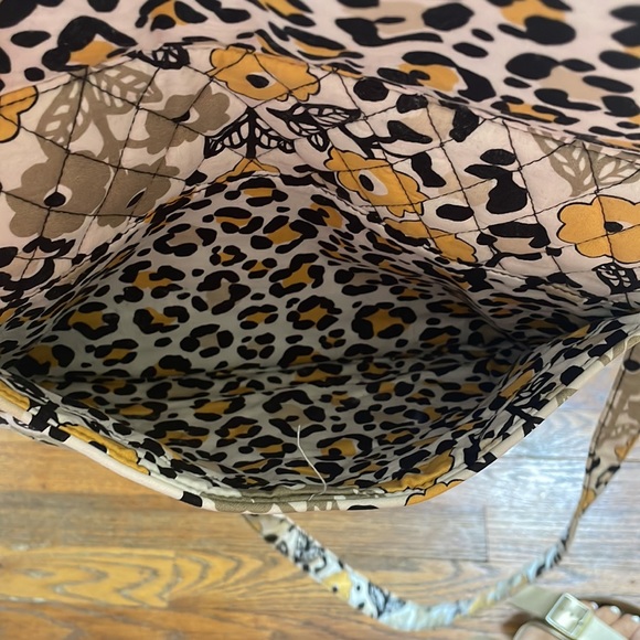 EUC Vera Bradley Floral Crossbody - Picture 5 of 5